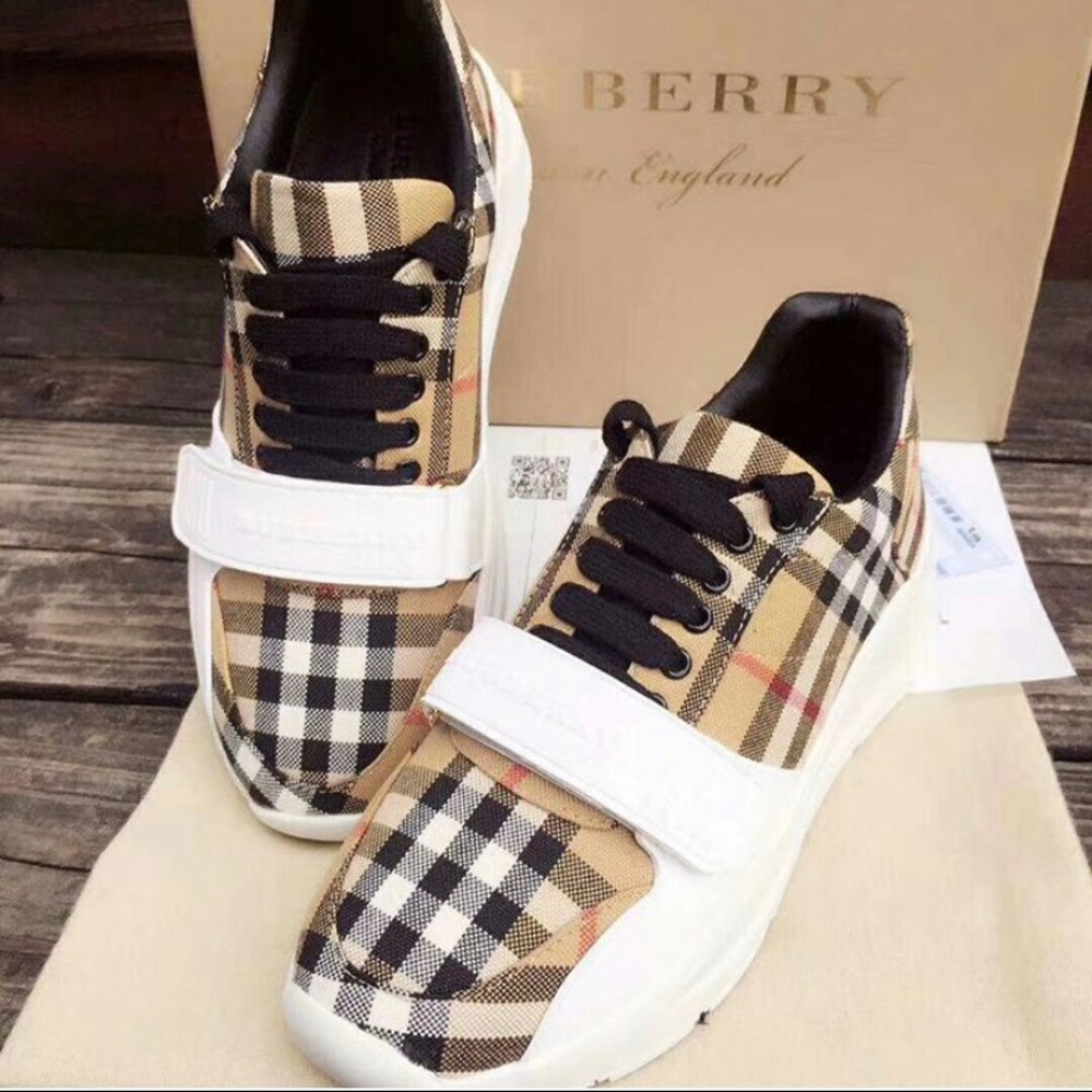 Burberry Shoes